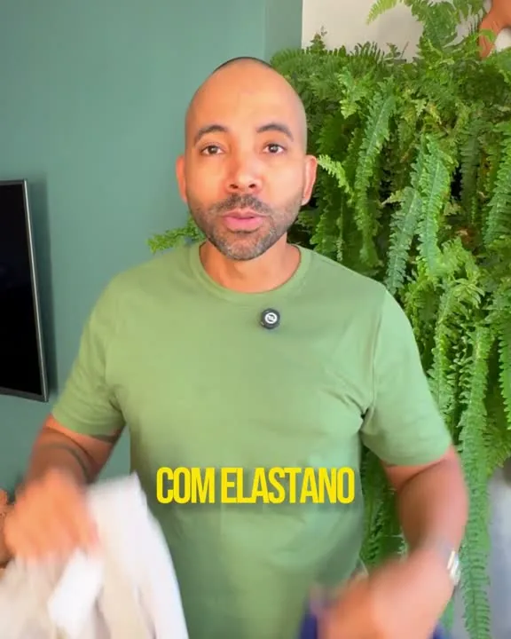 Vídeo: André mostrando short tactel